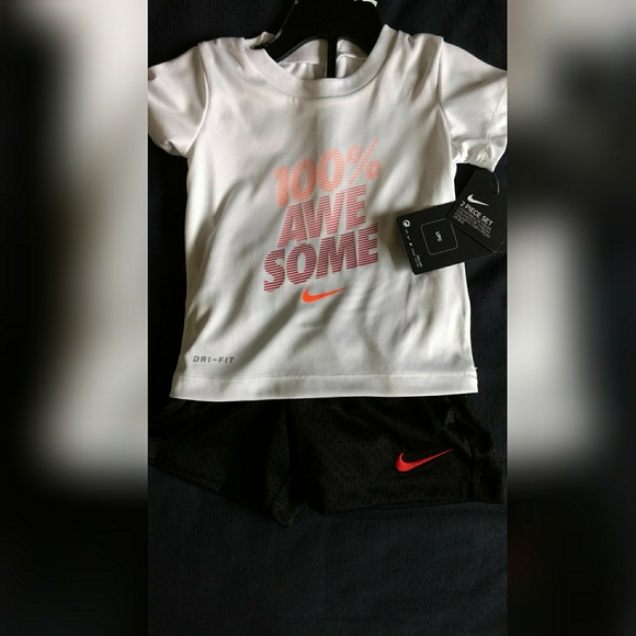 NWT NIKE Toddler 12M 18M Shortsleeve T-shirt & Short Set 2 Piece Outfit - Picture 3 of 9